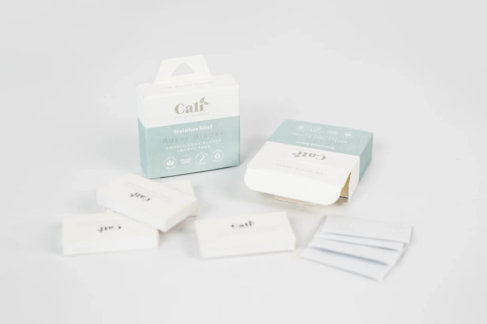 Razor Blade Refill Pack - Image 2
