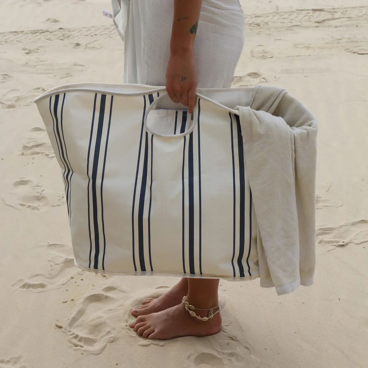 Carryall Beach Bag - Coastal Resort - Blue - Image 2