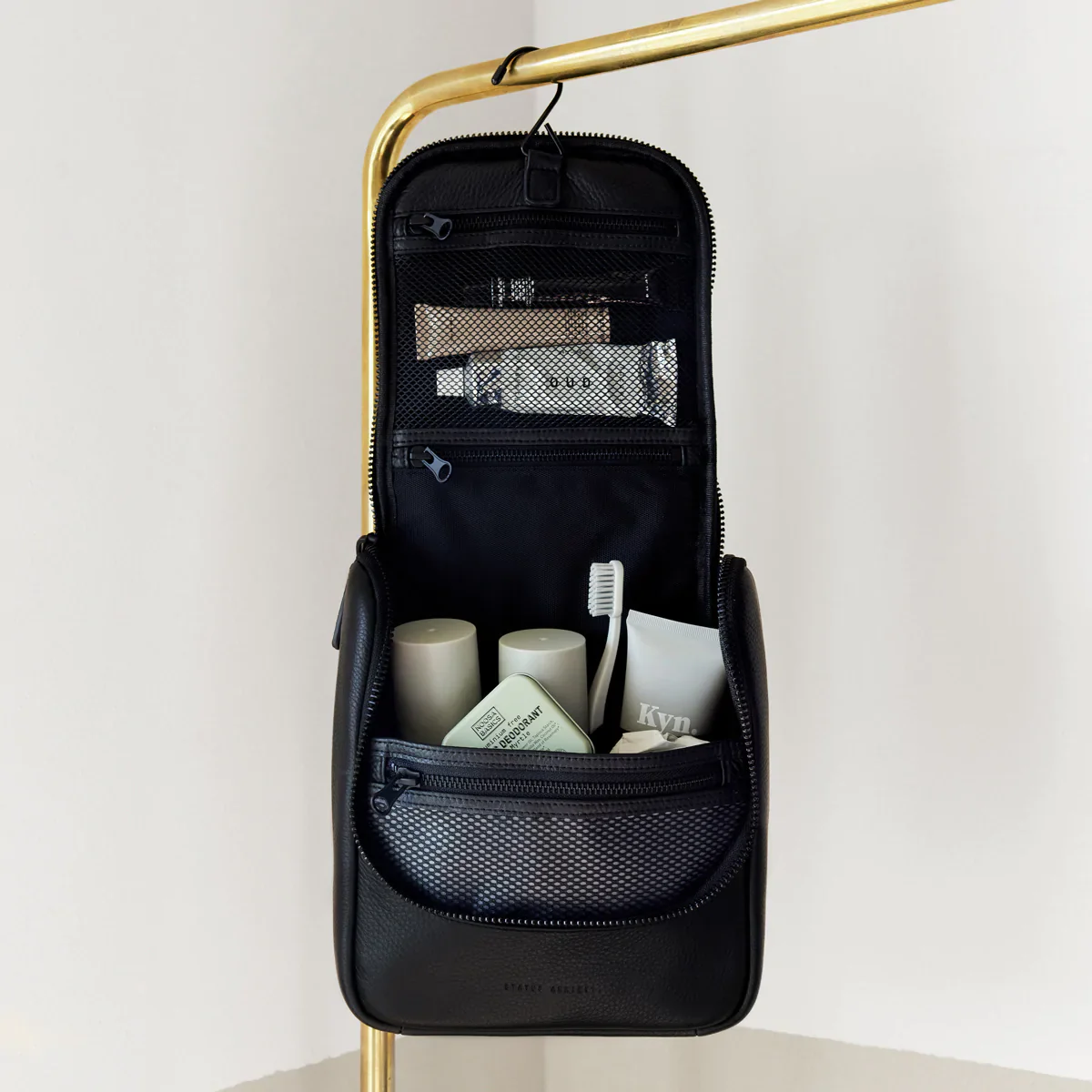Drifting Apart Toiletry Bag - Black - Image 7