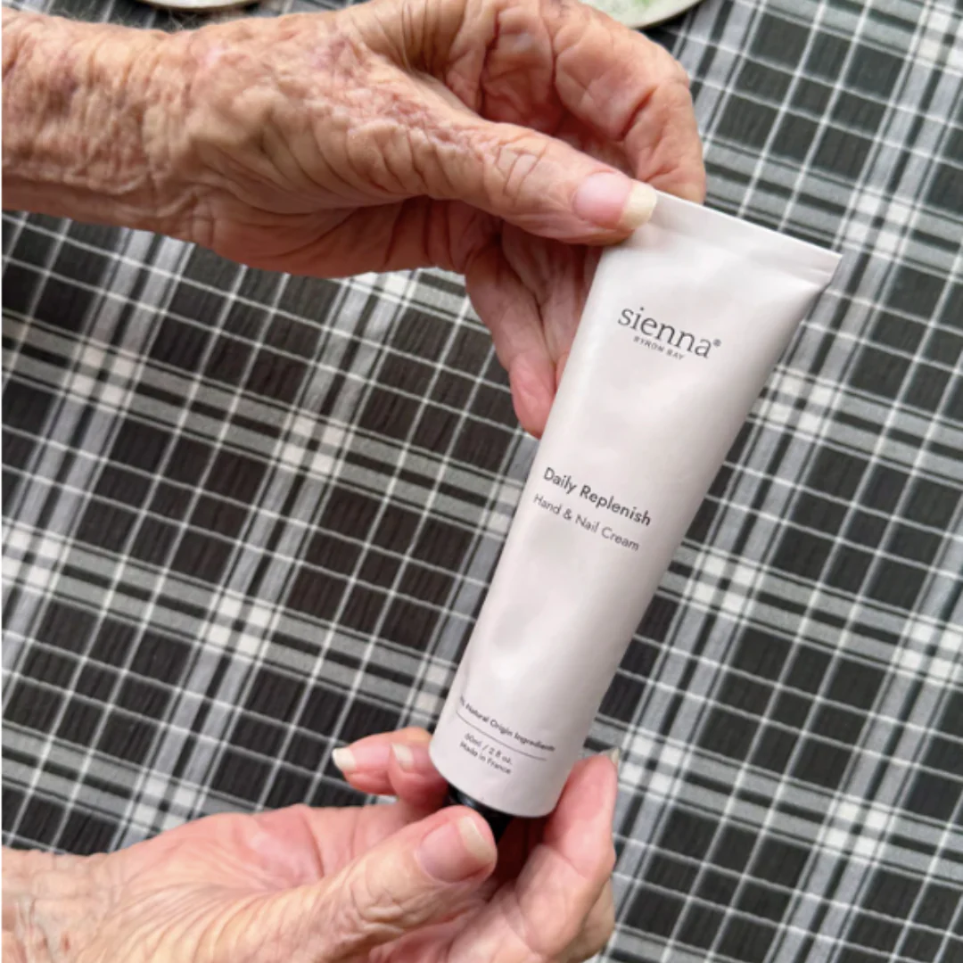 Daily Replenish Hand & Nail Cream - Image 2