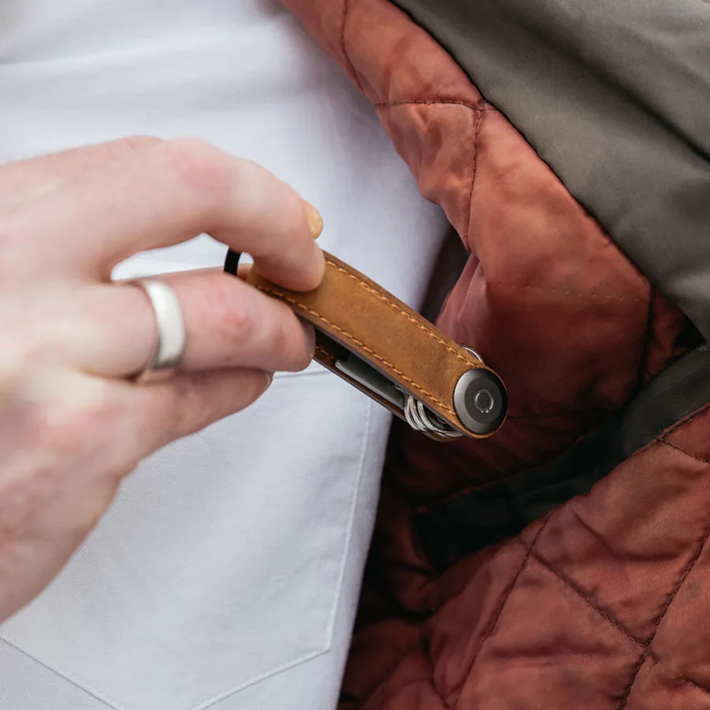 Key Organiser Crazy Horse Leather - Chestnut Brown - Image 4