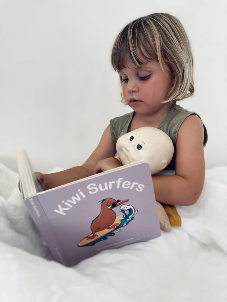 Kiwi Surfers - Image 2