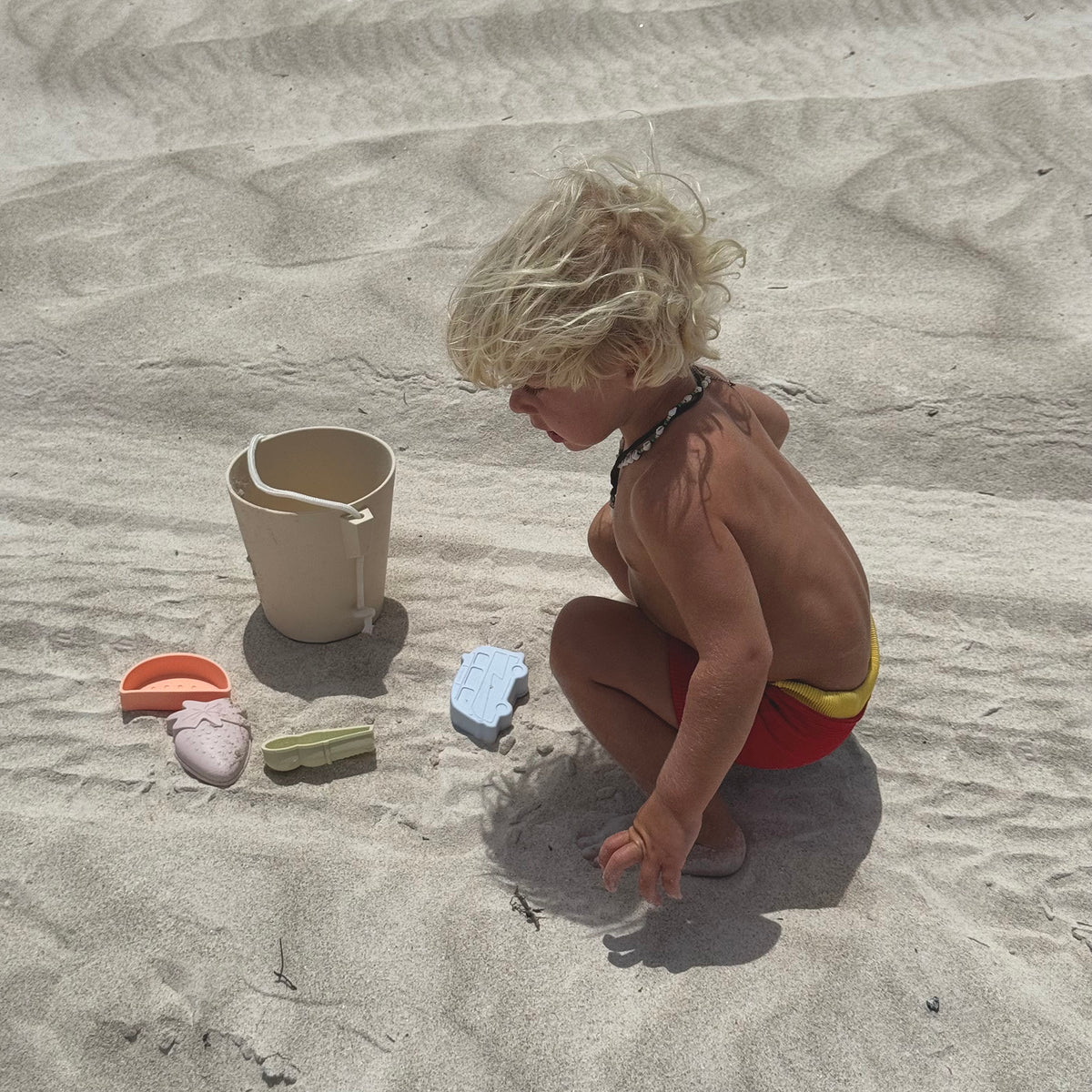 Silicone Bucket and Spade Set - Apple Sorbet - Image 2