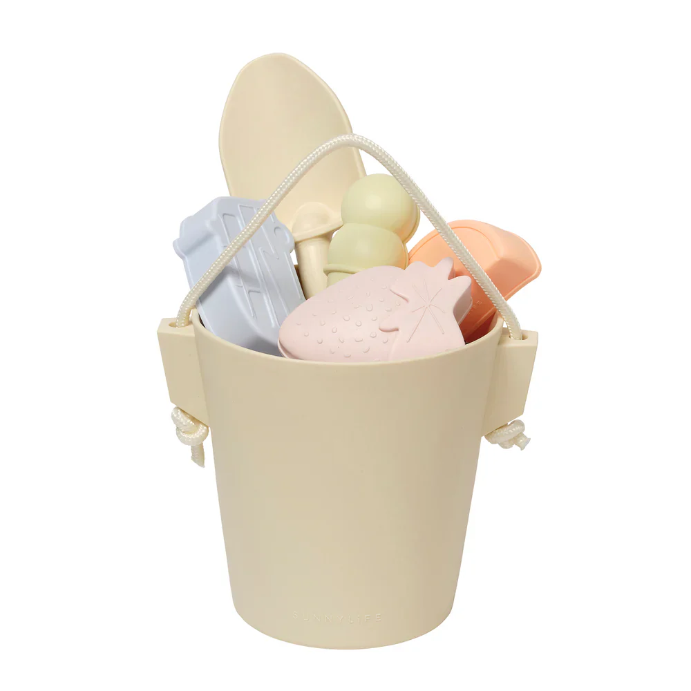 Silicone Bucket and Spade Set - Apple Sorbet - Image 4