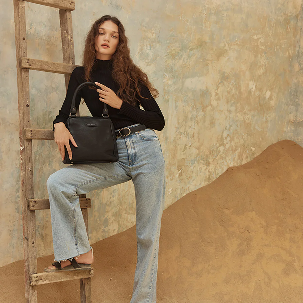 Last Mountains Bag - Black - Image 8