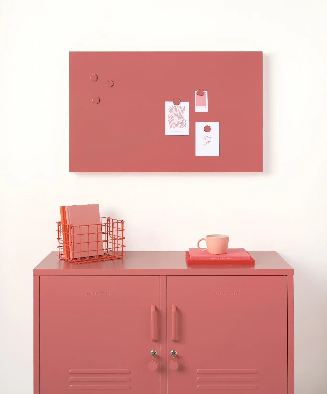 The Buttons in Berry - Image 3